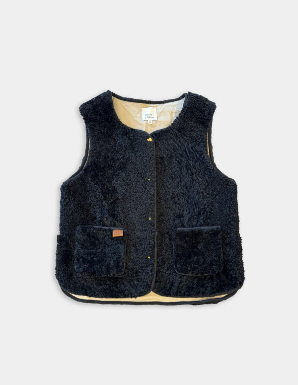 Short Wool / Medium / Black Peak